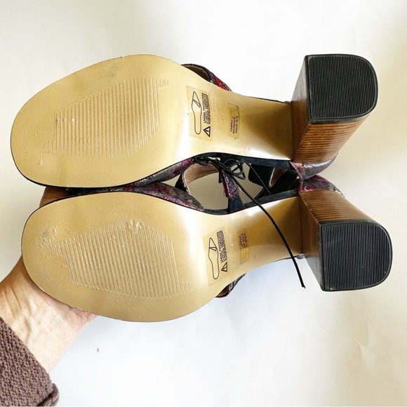 Anthropologie Women’s Tapestry Jacquard Floral Strappy Block Heel Sandals 39 - Picture 7 of 11